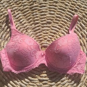 Pink lace bra💗